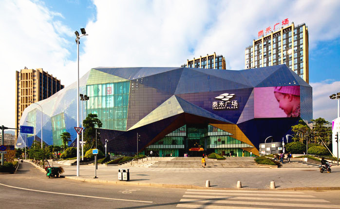 “聚人氣，引人流”是商場(chǎng)設(shè)計(jì)的關(guān)鍵要素之一